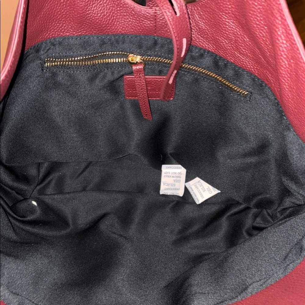 Classic Pebbled Leather Shoulder Bag in Plum - Picture 6 of 8